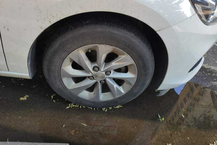 Used Chevrolet Cavalier 2022 Redline 325T Automatic Xinyao Edition Right Front Wheel Hub
