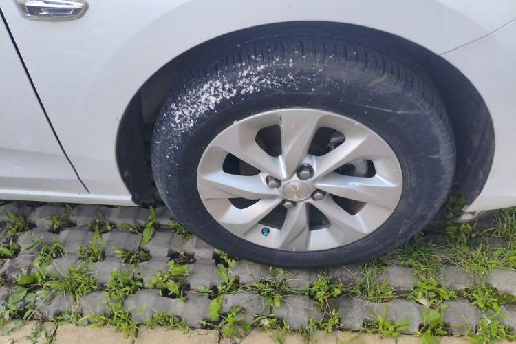 Used Chevrolet Cavalier 2022 325T Automatic Enjoyment Edition Right Front Wheel Hub