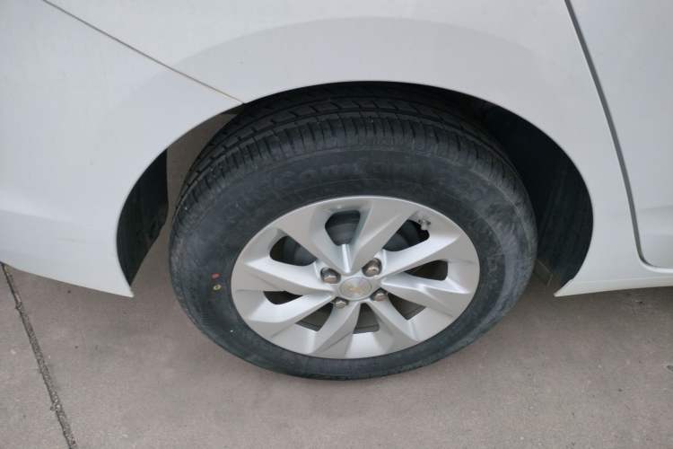Used Chevrolet Cavalier 2022 325T Automatic Enjoyment Edition Right Rear Wheel Hub