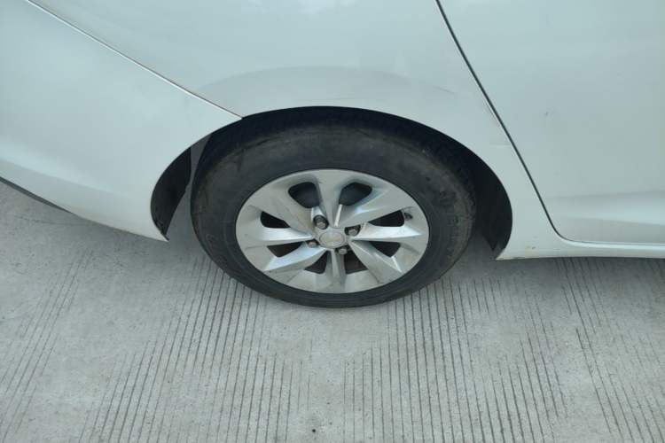 Used Chevrolet Cavalier 2022 325T Automatic Enjoyment Edition Right Rear Wheel Hub