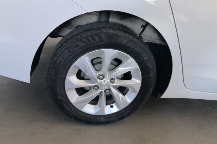Used Chevrolet Cavalier 2022 325T Automatic Enjoyment Edition Right Rear Wheel Hub