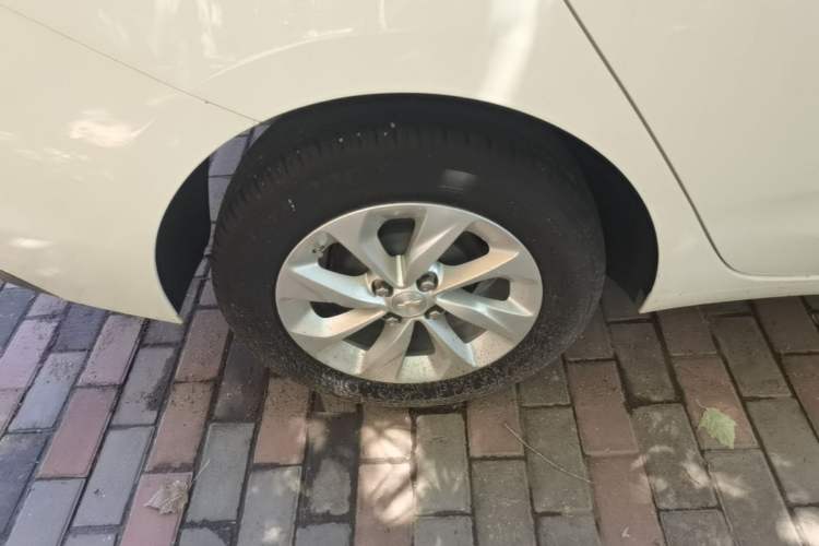 Used Chevrolet Cavalier 2022 325T Automatic Enjoyment Edition Right Rear Wheel Hub