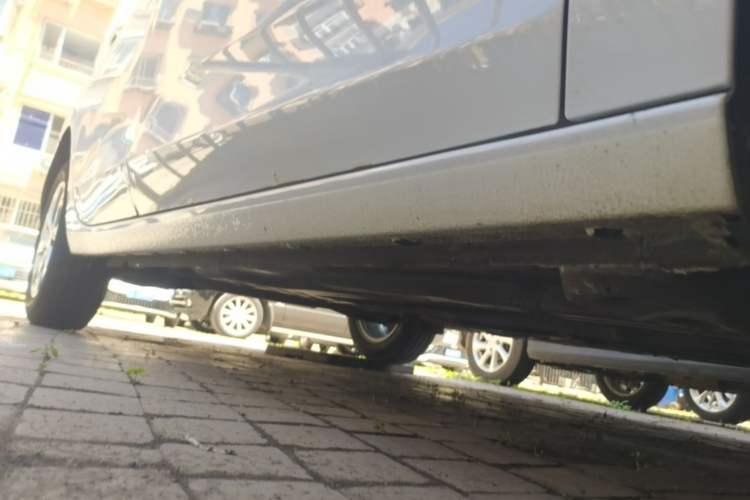 Used Chevrolet Cavalier 2022 325T Automatic Enjoyment Edition Right Side Sill