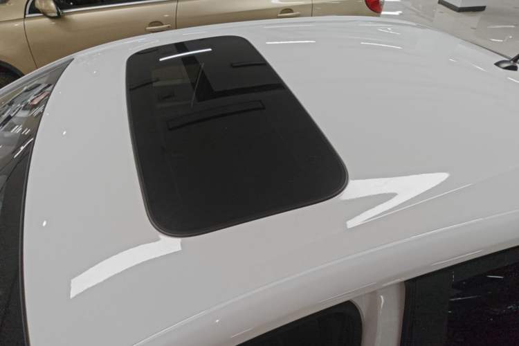 Used Chevrolet Cavalier 2022 Redline 325T Automatic Xinyao Edition Roof
