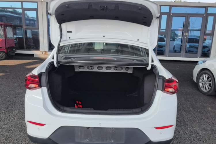 Used Chevrolet Cavalier 2022 325T Automatic Enjoyment Edition Trunk