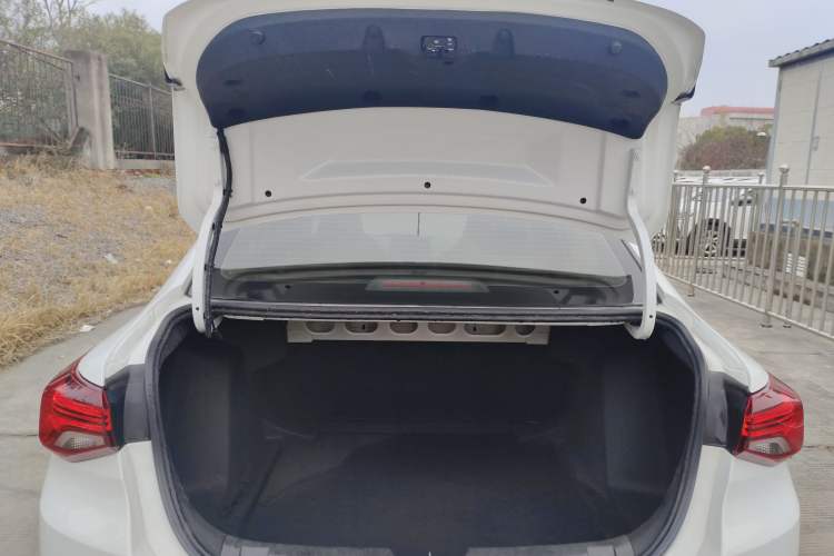 Used Chevrolet Cavalier 2022 325T Automatic Enjoyment Edition Trunk