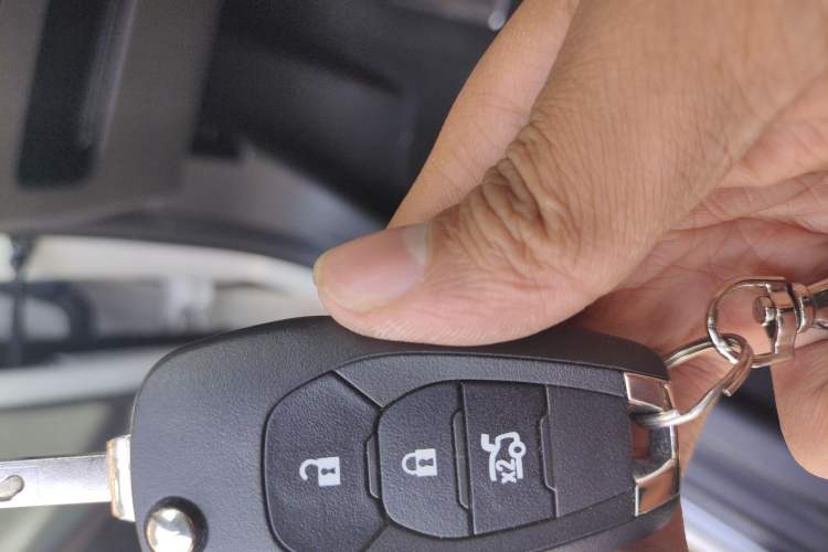 Used Chevrolet Cavalier 2022 325T Automatic Enjoyment Edition Vehicle Key
