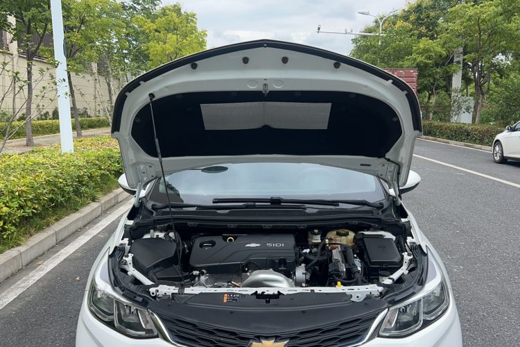 Used Chevrolet Cruze 2018 320 Automatic Pioneer Sunroof Edition Engine Bay