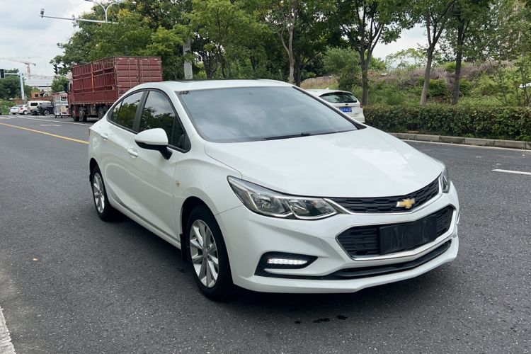 Used Chevrolet Cruze 2018 320 Automatic Pioneer Sunroof Edition Exterior 2
