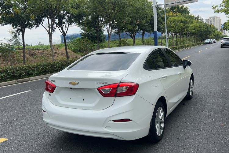 Used Chevrolet Cruze 2018 320 Automatic Pioneer Sunroof Edition Exterior 3