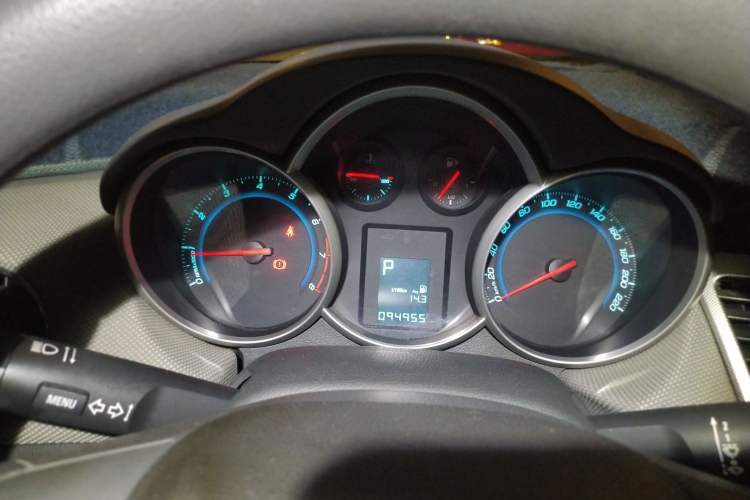 Used Chevrolet Cruze 2009 1.8L SE AT Instrument Cluster