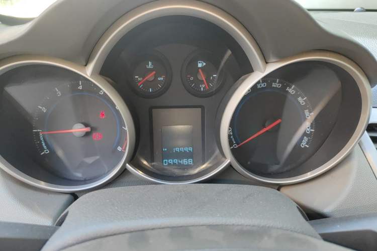 Used Chevrolet Cruze 2009 1.6L SL MT Instrument Cluster