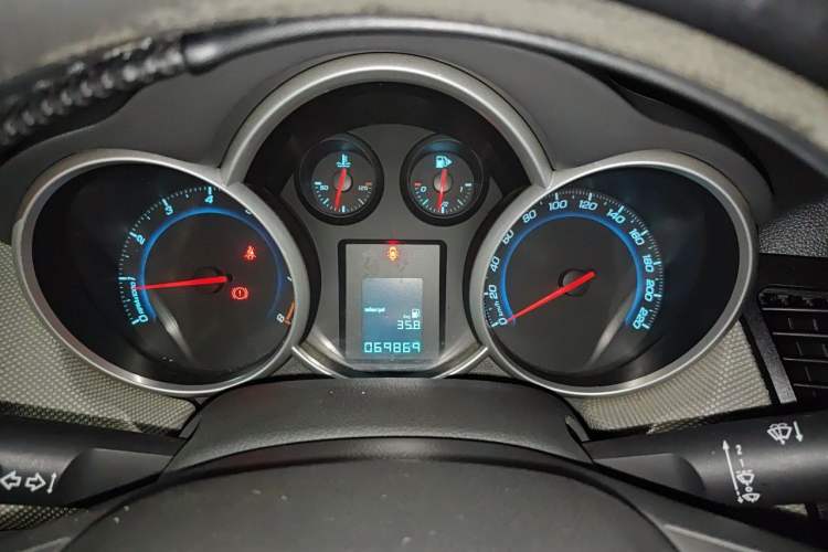 Used Chevrolet Cruze 2009 1.6L SE MT Instrument Cluster
