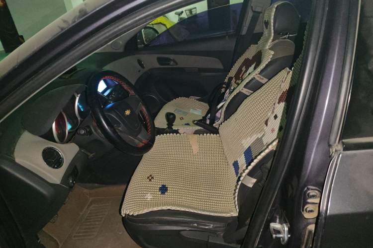 Used Chevrolet Cruze 2009 1.6L SL MT Left Front Seat