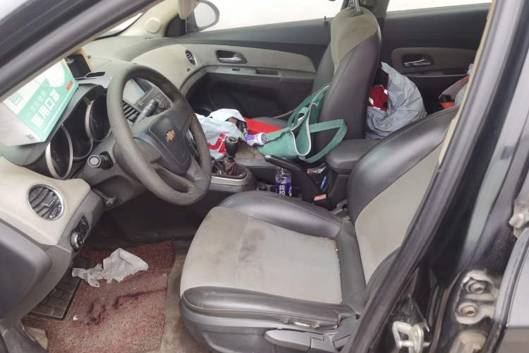 Used Chevrolet Cruze 2009 1.6L SE MT Left Front Seat