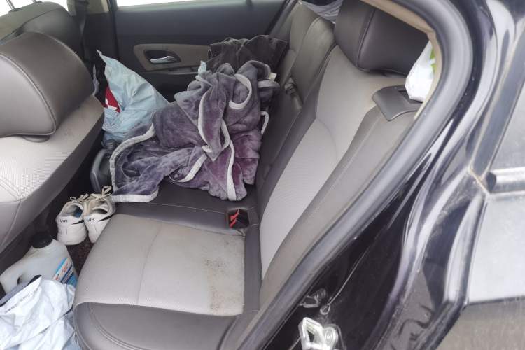 Used Chevrolet Cruze 2009 1.6L SE MT Left Rear Seat