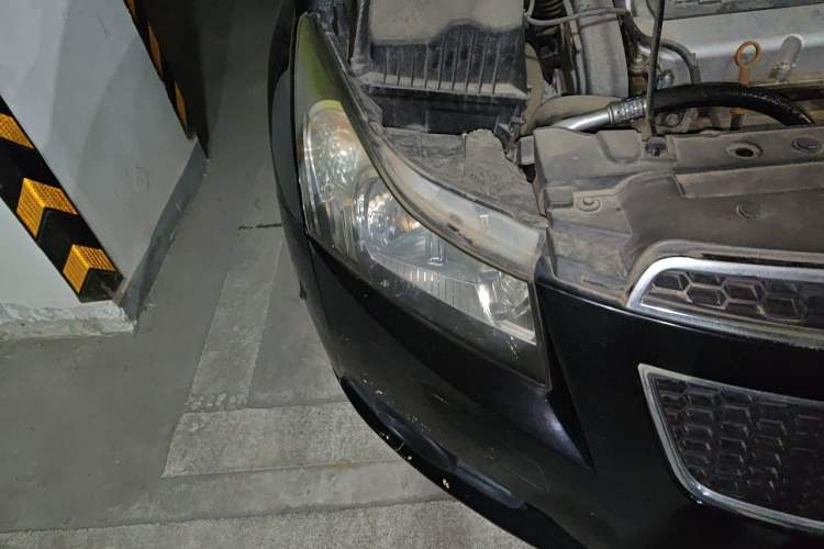 Used Chevrolet Cruze 2009 1.6L SE MT Right Front Headlight