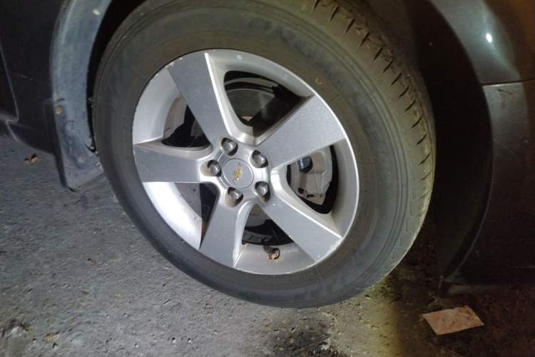 Used Chevrolet Cruze 2009 1.8L SE AT Right Front Wheel Hub