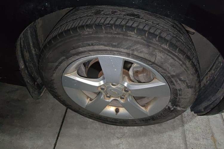 Used Chevrolet Cruze 2009 1.6L SE MT Right Front Wheel Hub