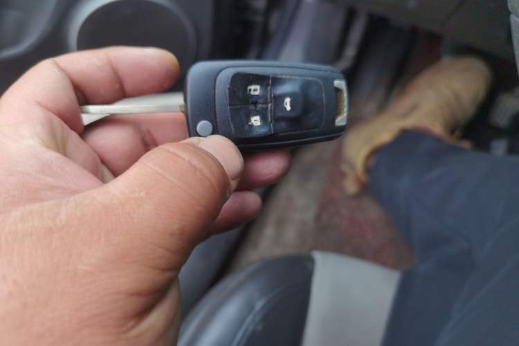 Used Chevrolet Cruze 2009 1.6L SE MT Vehicle Key