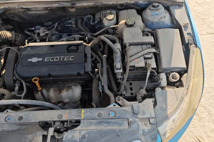 Used Chevrolet Cruze 2009 1.6L SE MT Engine Bay Left