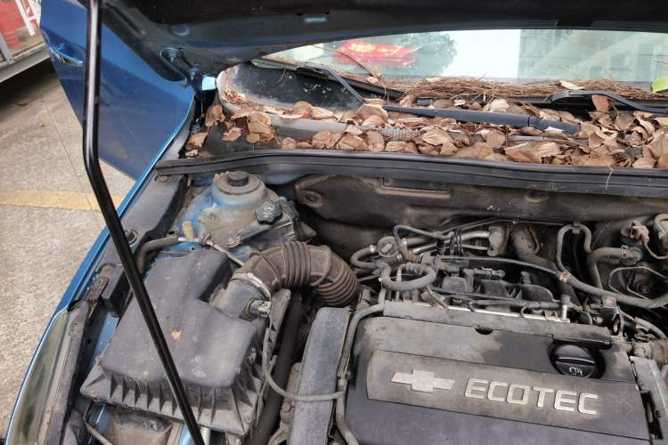 Used Chevrolet Cruze 2009 1.8L SX Automatic Engine Bay Right