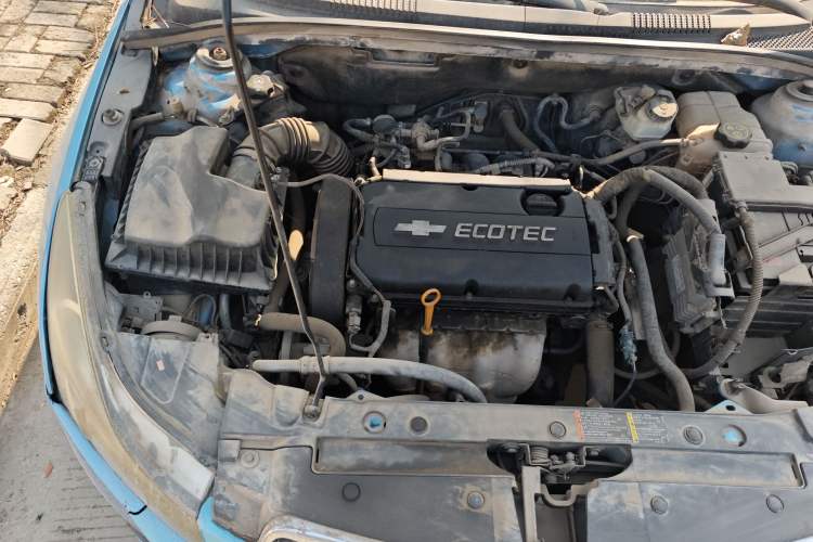 Used Chevrolet Cruze 2009 1.6L SE MT Engine Bay Right