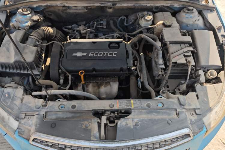 Used Chevrolet Cruze 2009 1.6L SE MT Engine Bay