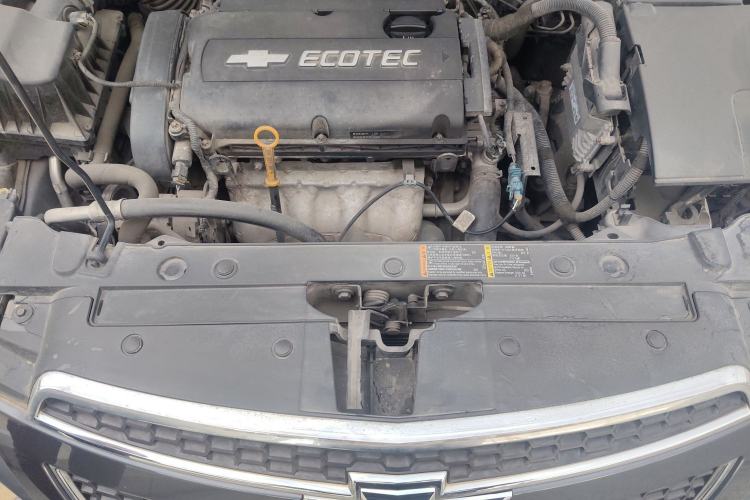 Used Chevrolet Cruze 2009 1.6L SE MT Engine Bay