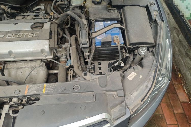 Used Chevrolet Cruze 2009 1.8L SE AT Engine Bay Left