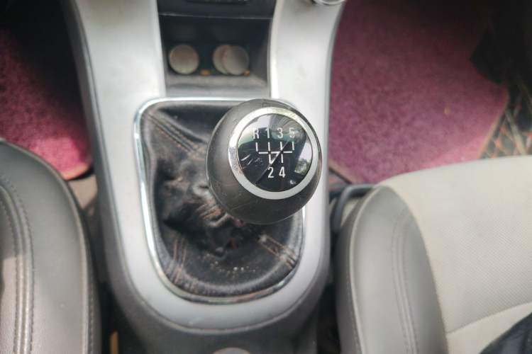 Used Chevrolet Cruze 2009 1.6L SE MT Gear Lever