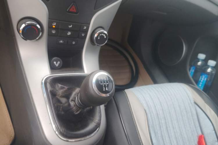 Used Chevrolet Cruze 2009 1.6L SL MT Gear Lever