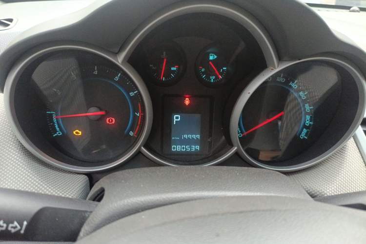 Used Chevrolet Cruze 2009 1.8L SE AT Instrument Cluster