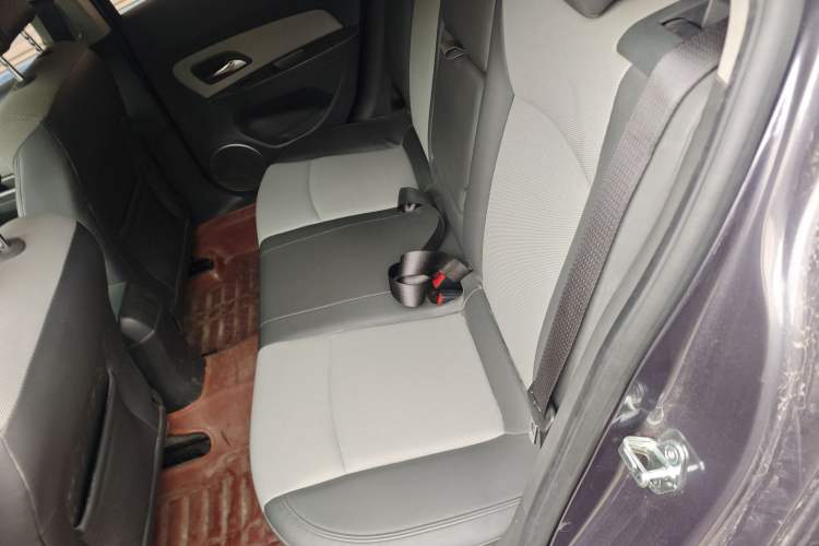 Used Chevrolet Cruze 2009 1.6L SE MT Left Rear Seat