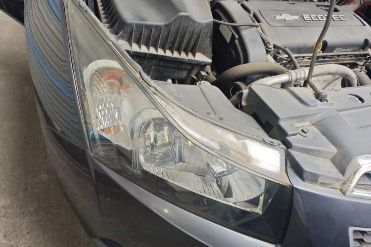 Used Chevrolet Cruze 2009 1.6L SE MT Right Front Headlight