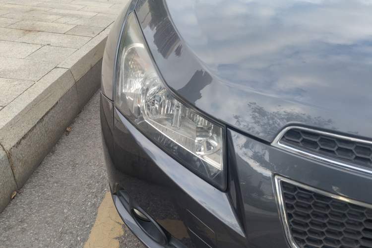 Used Chevrolet Cruze 2009 1.6L SE MT Right Front Headlight