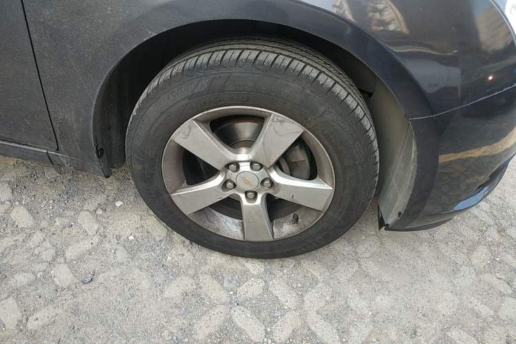Used Chevrolet Cruze 2009 1.8L SX Automatic Right Front Wheel Hub