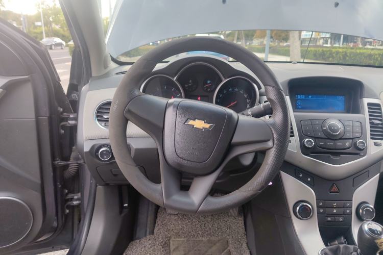 Used Chevrolet Cruze 2009 1.6L SE MT Steering Wheel