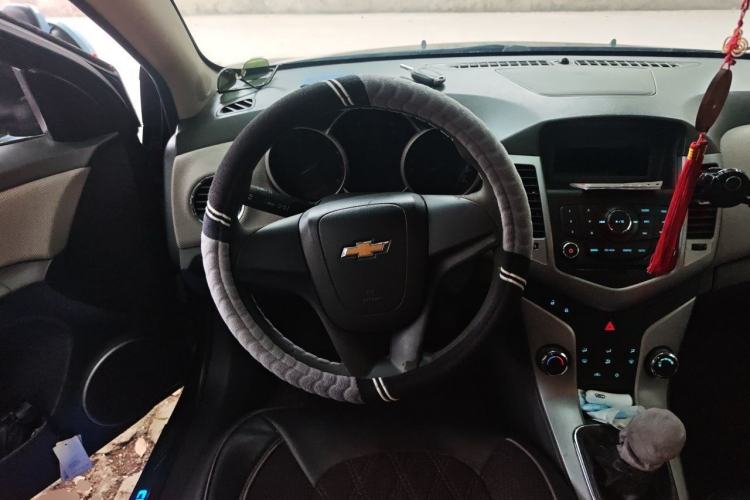 Used Chevrolet Cruze 2009 1.6L SE MT Steering Wheel