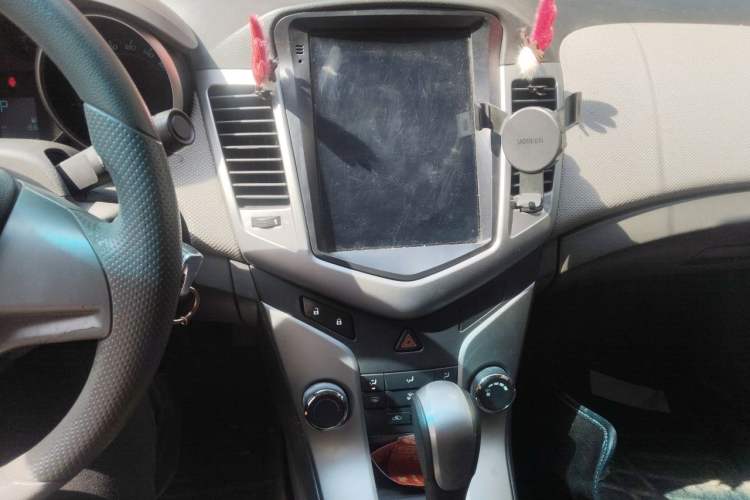 Used Chevrolet Cruze 2009 1.6L SE Automatic Audio And AC Panel