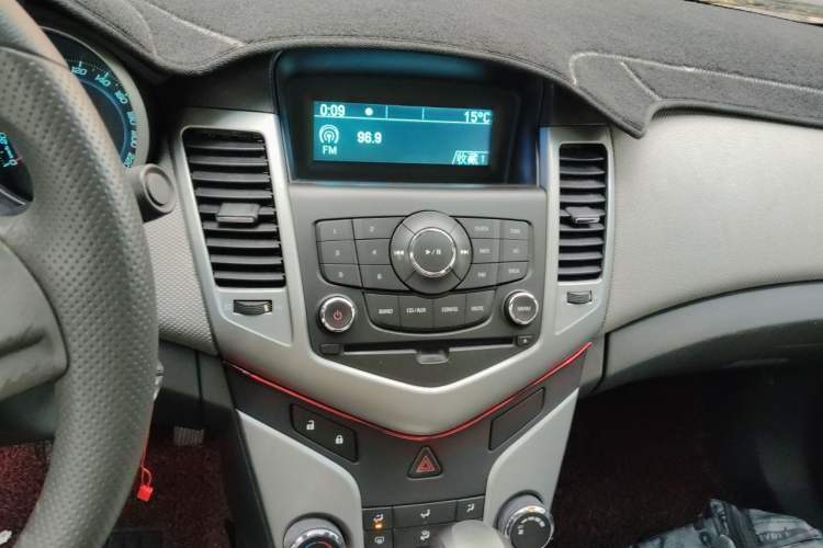 Used Chevrolet Cruze 2009 1.6L SE Automatic Audio And AC Panel