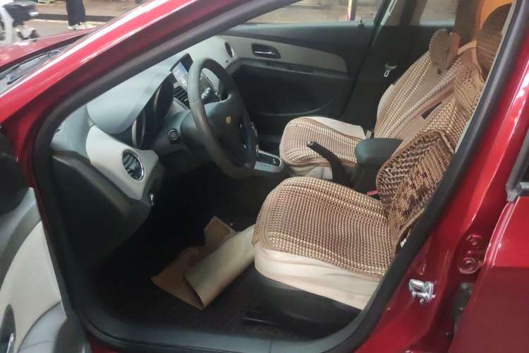 Used Chevrolet Cruze 2009 1.8L SE AT Driver Seat