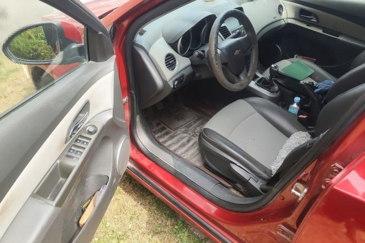 Used Chevrolet Cruze 2009 1.6L SE MT Driver Seat