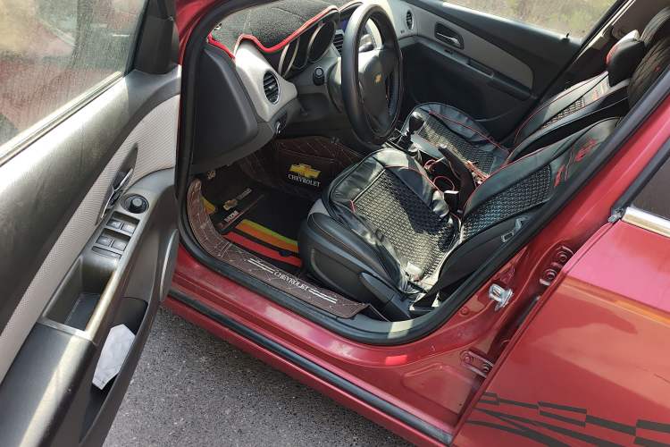 Used Chevrolet Cruze 2009 1.6L SE MT Driver Seat