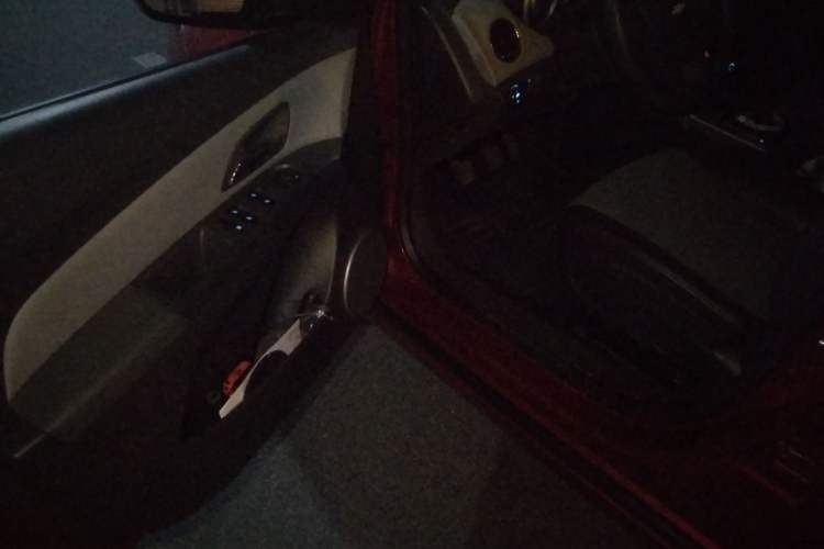 Used Chevrolet Cruze 2009 1.6L SE MT Driver Seat