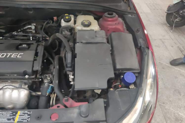 Used Chevrolet Cruze 2009 1.8L SE AT Engine Bay Left