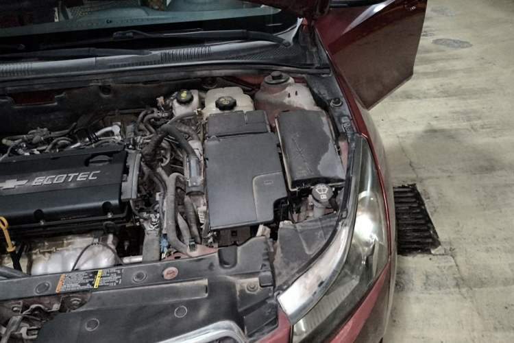 Used Chevrolet Cruze 2009 1.6L SE Automatic Engine Bay Left