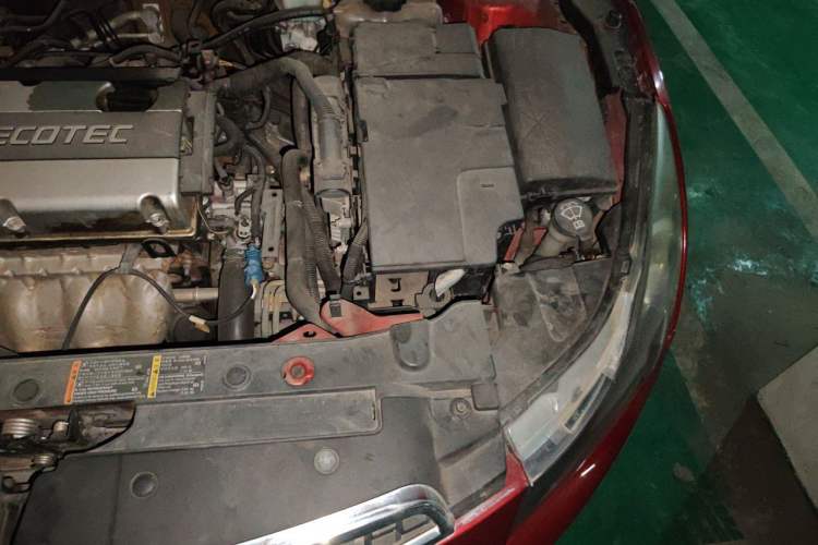 Used Chevrolet Cruze 2009 1.6L SE Automatic Engine Bay Left