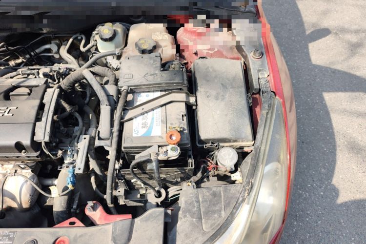 Used Chevrolet Cruze 2009 1.6L SE MT Engine Bay Left