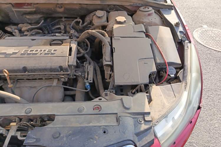 Used Chevrolet Cruze 2009 1.6L SL MT Engine Bay Left